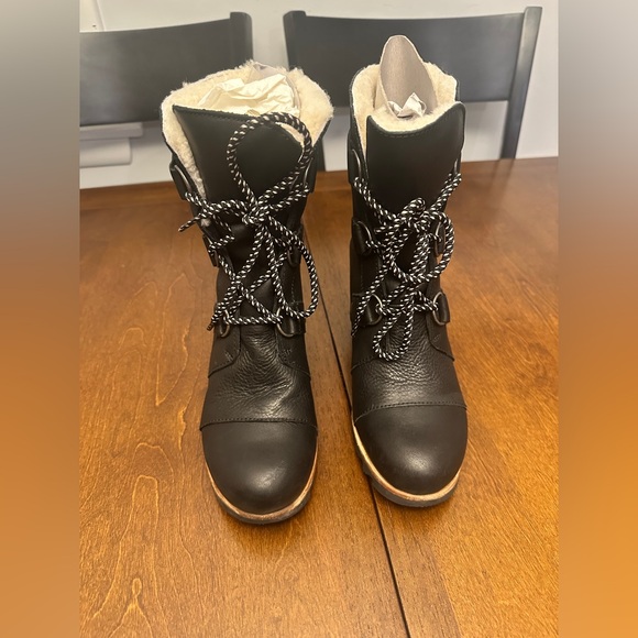 Sorel Black and White Lace-Up Winter Boots - Joan of Arctic Wedge Mid Shearling - Picture 3 of 10